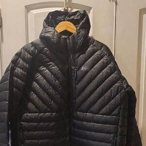 REI Men's Black Puffer Jacket